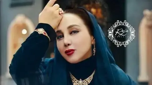 فیلم افتتاح جواهرفروشی بهنوش بختیاری؛ طلا برای هر بودجه ای در مغازه دارم
