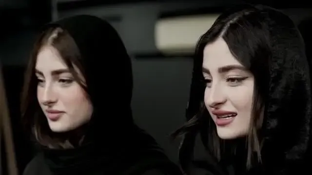 فیلم کلاس بازیگری سارا و نیکا فرقانی؛ بازیگر بودند یا بلاگر؟