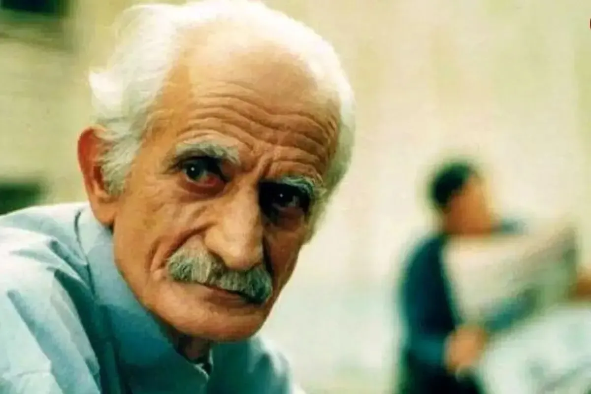 عکس قدیمی کیومرث ملک مطیعی در ۳۹ سالگی؛ نمایی از فیلم پسر شرقی در سال ۱۳۵۴