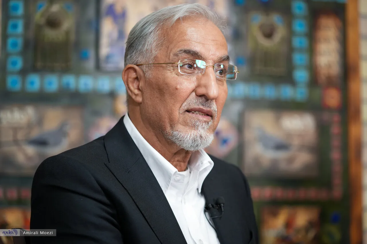 حسین راغفر: روزانه ۲۰ تا ۳۰ میلیون لیتر سوخت قاچاق می شود؛ ماجرای فیلم «اسکورت» چیست؟