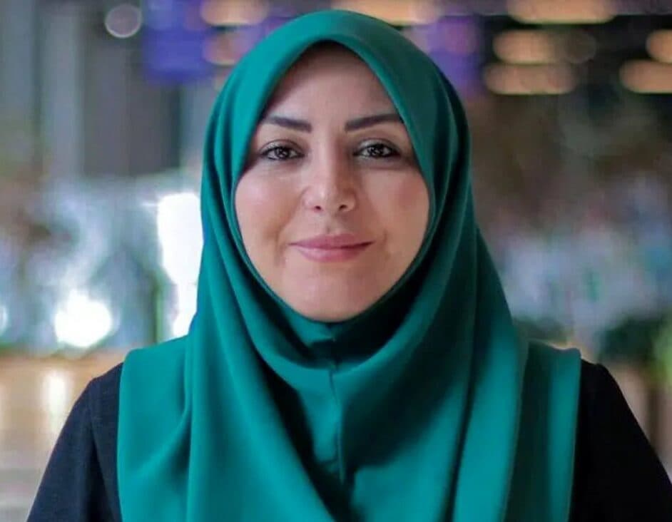 عکس پدر شوهر المیرا شریفی مقدم ! / شباهت زیاد شوهر خانم مجری به پدرش !