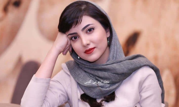 زیبا کرمعلی در 28 سالگی کنار مادر خوشگل و جوانتر از خودش+ عکس