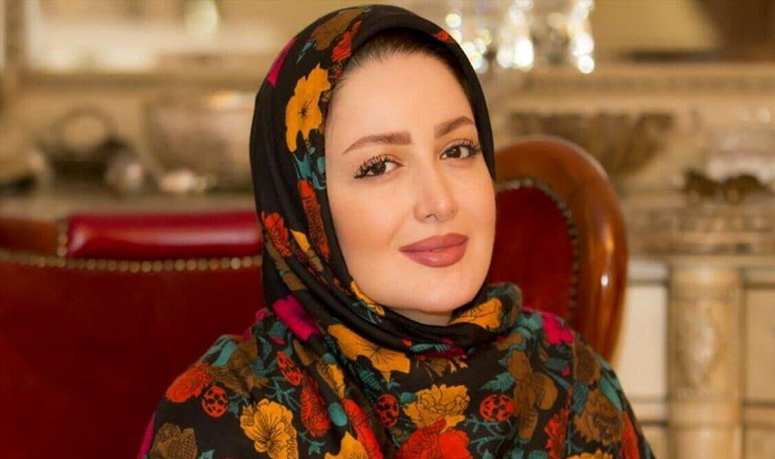 چهره غمزده شیلا خداداد و همسر جراحش در مراسم تشییع مرتضی پاشایی/ روحش شاد و یادش گرامی+عکس
