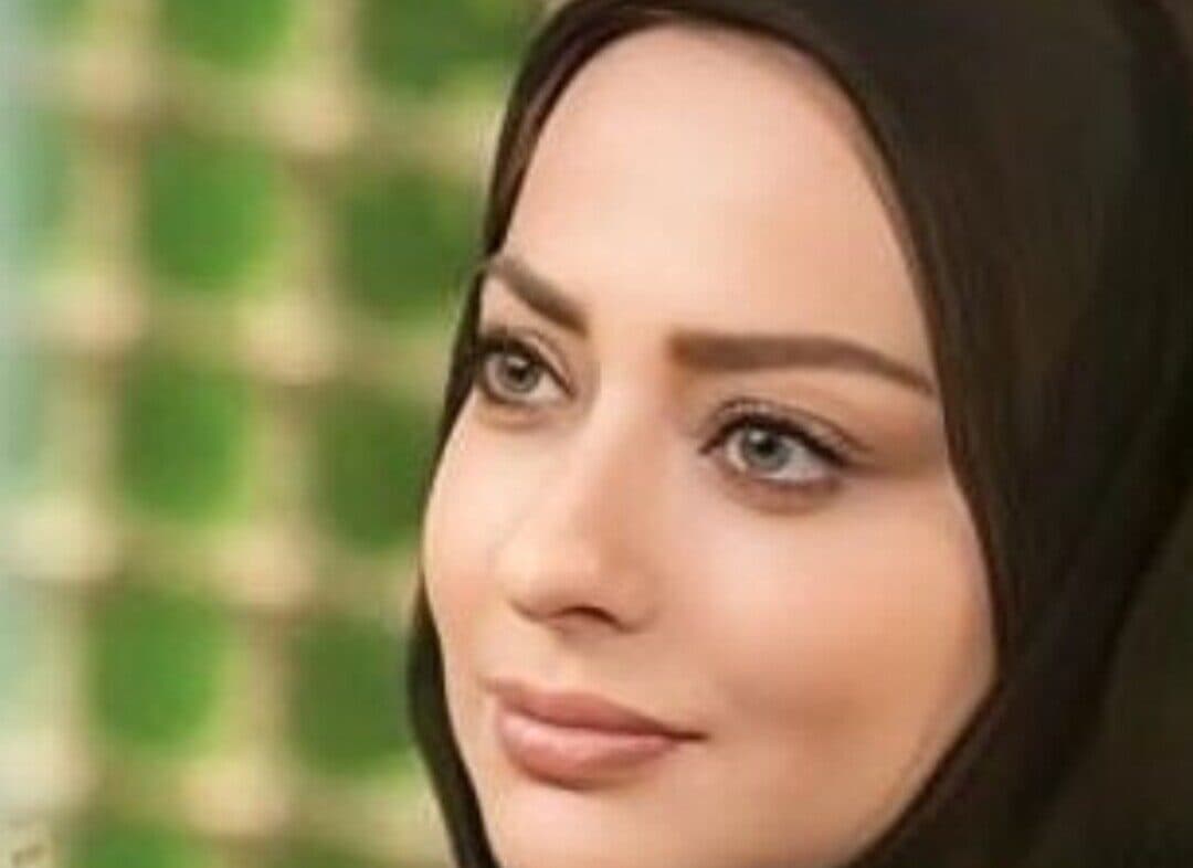 نیایشگاه خاص نفیسه روشن در گوشهای از منزلش با دیزاین فرشته و شمع؛ رونمایی خانم بازیگر از حال و هوای عرفانیاش در ساعت 3 نصف شب