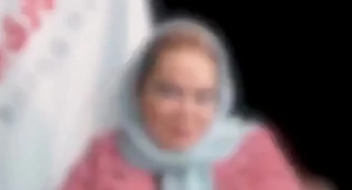 دیدم خانم بازیگر رفت توی بغل کارگردان! فکر کردم ازدواج کردن تبریک هم گفتم بعد دیدم نه کارگردان متاهله، بهش گفتم بیا بیرون از بغلش! + فیلم باورنکردنی از بهاره رهنما