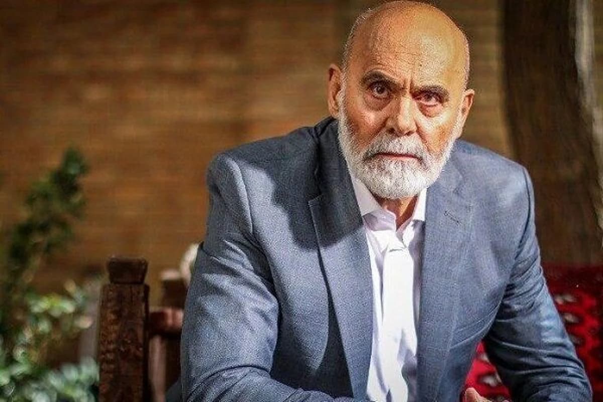 غافلگیری بزرگ! شوخی بامزه جمشید هاشمپور با جواد عزتی همه را حیرتزده کرد!