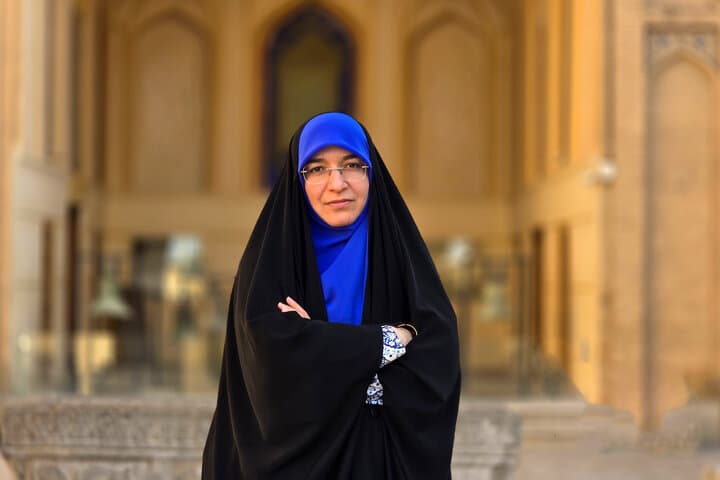 شگفتانه دبیرخانه دائمی جشنواره فیلم ۱۰۰؛ دبیر دوره پانزدهم سوپرایز شد!