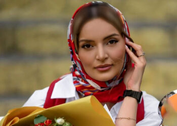 نیلوفر پارسا